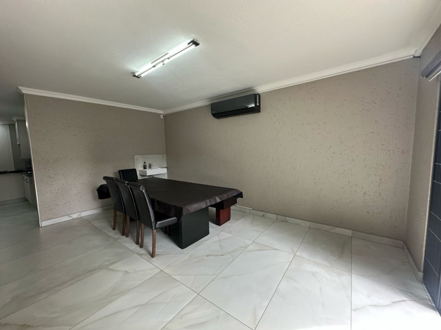 6 Bedroom Property for Sale in Arcon Park Gauteng
