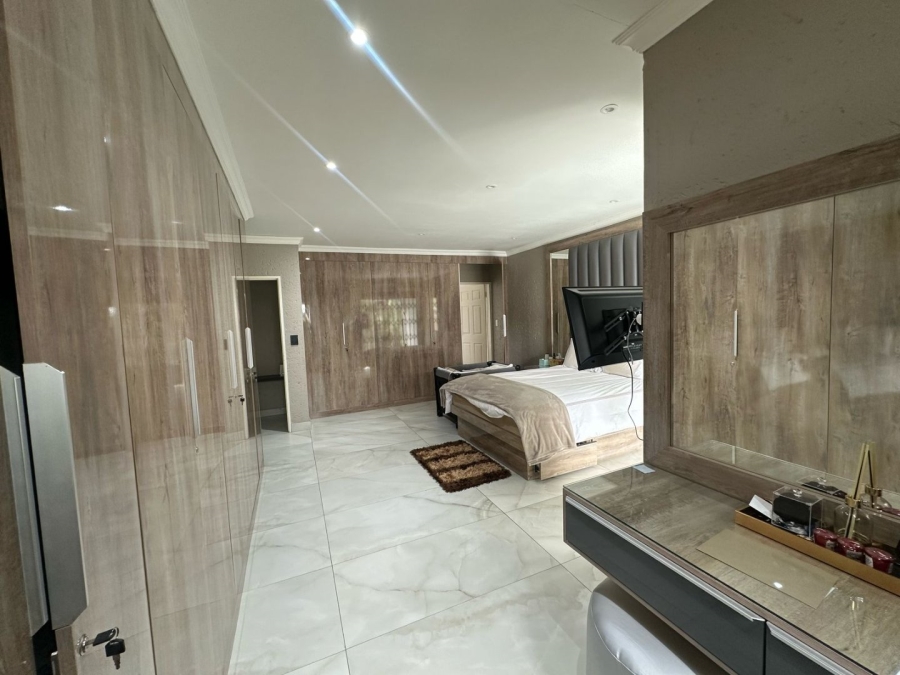 6 Bedroom Property for Sale in Arcon Park Gauteng