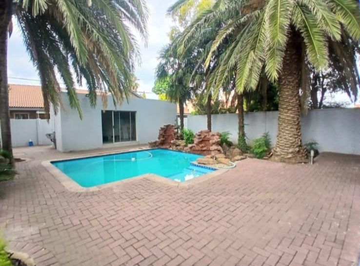 6 Bedroom Property for Sale in Arcon Park Gauteng