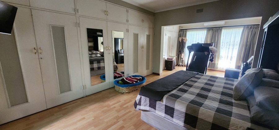 4 Bedroom Property for Sale in Vanderbijlpark SE 2 Gauteng