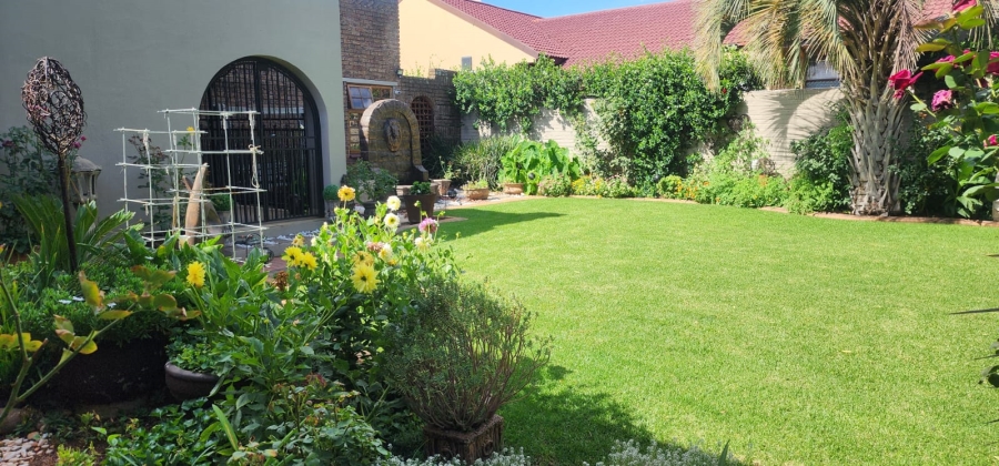 4 Bedroom Property for Sale in Vanderbijlpark SE 2 Gauteng