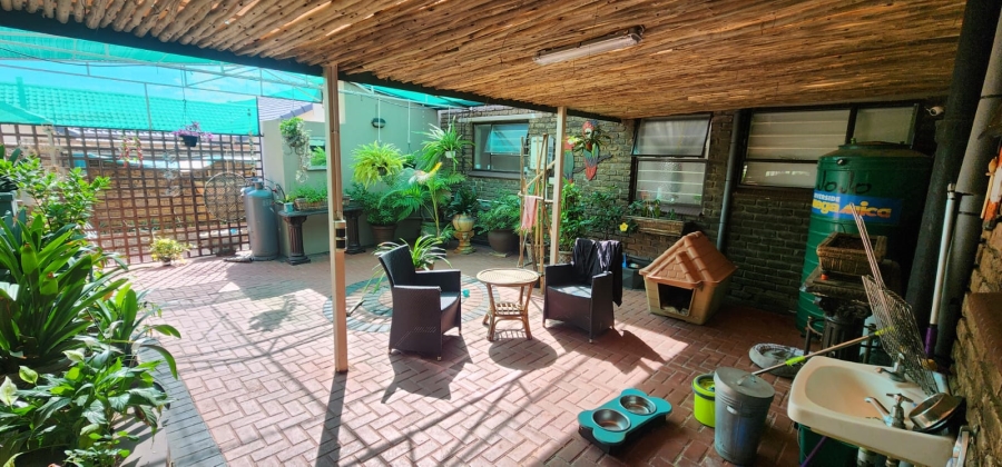 4 Bedroom Property for Sale in Vanderbijlpark SE 2 Gauteng