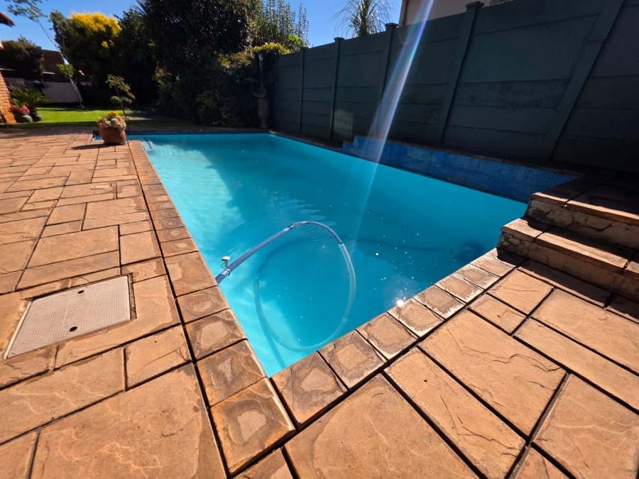 4 Bedroom Property for Sale in Vanderbijlpark SE 2 Gauteng