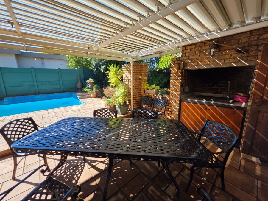 4 Bedroom Property for Sale in Vanderbijlpark SE 2 Gauteng