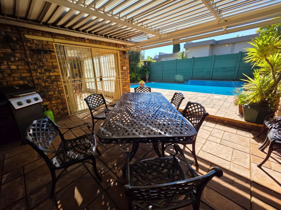 4 Bedroom Property for Sale in Vanderbijlpark SE 2 Gauteng