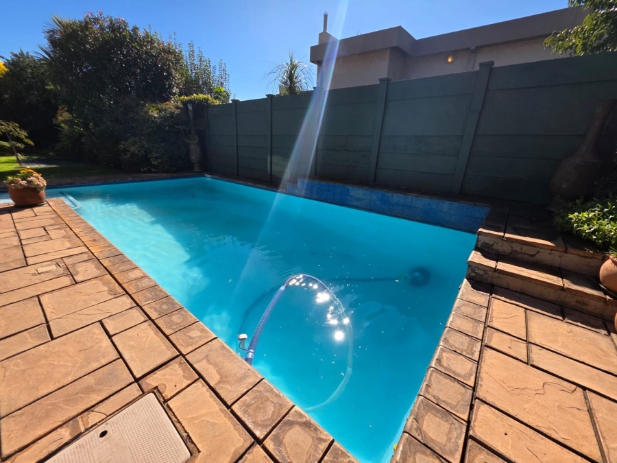 4 Bedroom Property for Sale in Vanderbijlpark SE 2 Gauteng