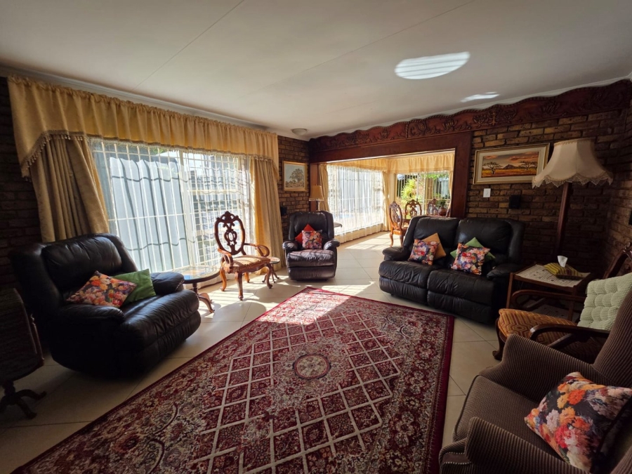 4 Bedroom Property for Sale in Vanderbijlpark SE 2 Gauteng