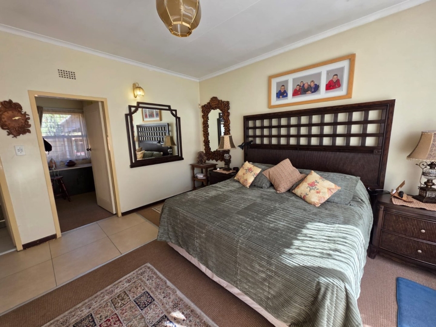 4 Bedroom Property for Sale in Vanderbijlpark SE 2 Gauteng