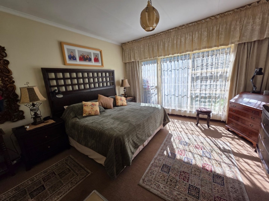 4 Bedroom Property for Sale in Vanderbijlpark SE 2 Gauteng