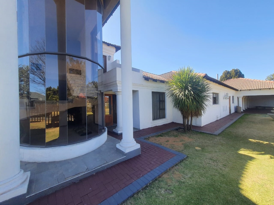 5 Bedroom Property for Sale in Vanderbijlpark SE 2 Gauteng