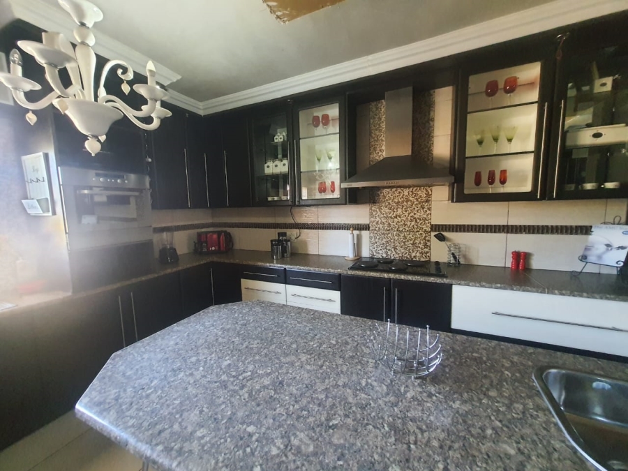 5 Bedroom Property for Sale in Vanderbijlpark SE 2 Gauteng