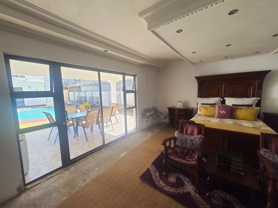 5 Bedroom Property for Sale in Vanderbijlpark SE 2 Gauteng