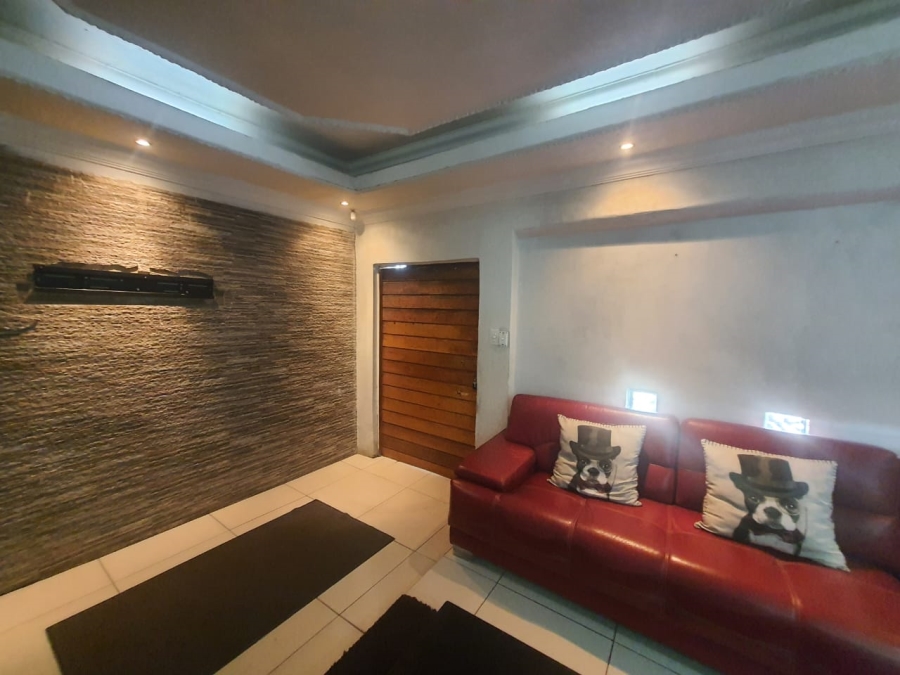 5 Bedroom Property for Sale in Vanderbijlpark SE 2 Gauteng