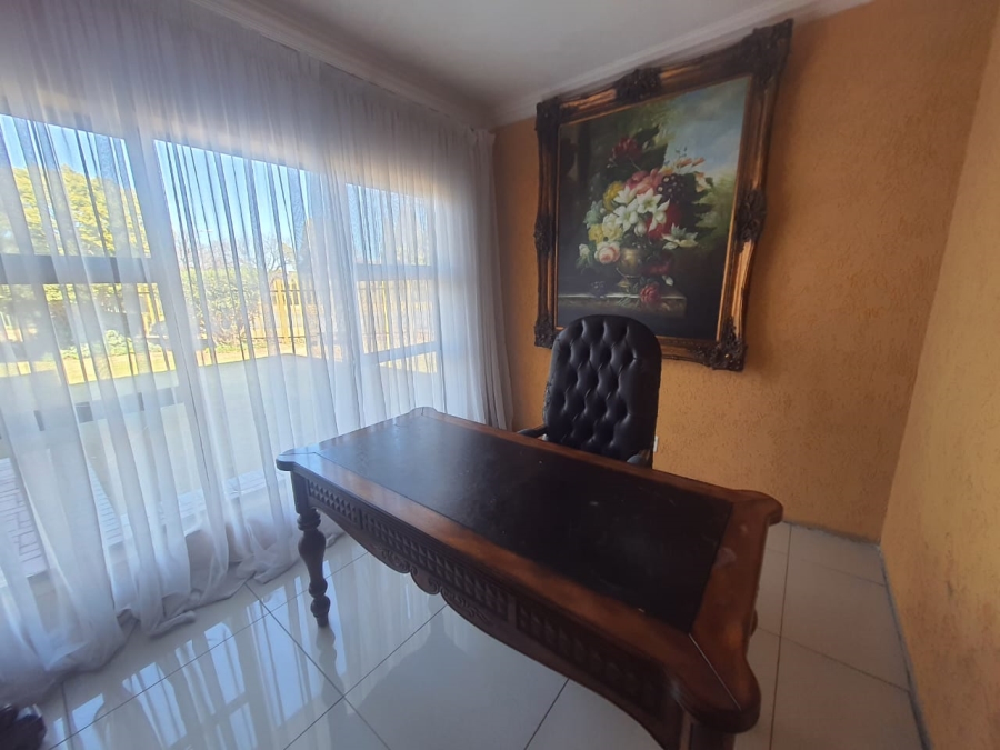 5 Bedroom Property for Sale in Vanderbijlpark SE 2 Gauteng