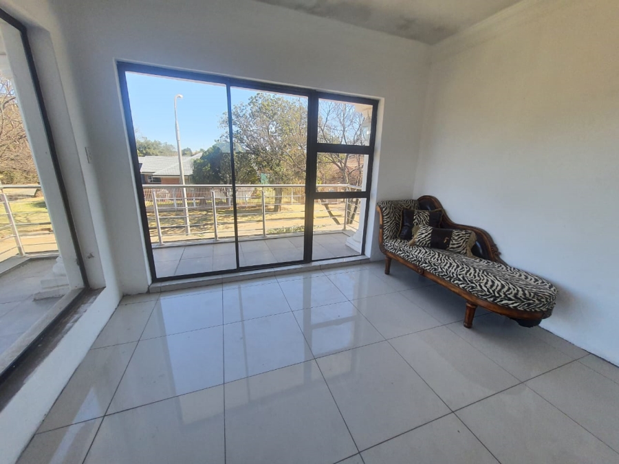 5 Bedroom Property for Sale in Vanderbijlpark SE 2 Gauteng
