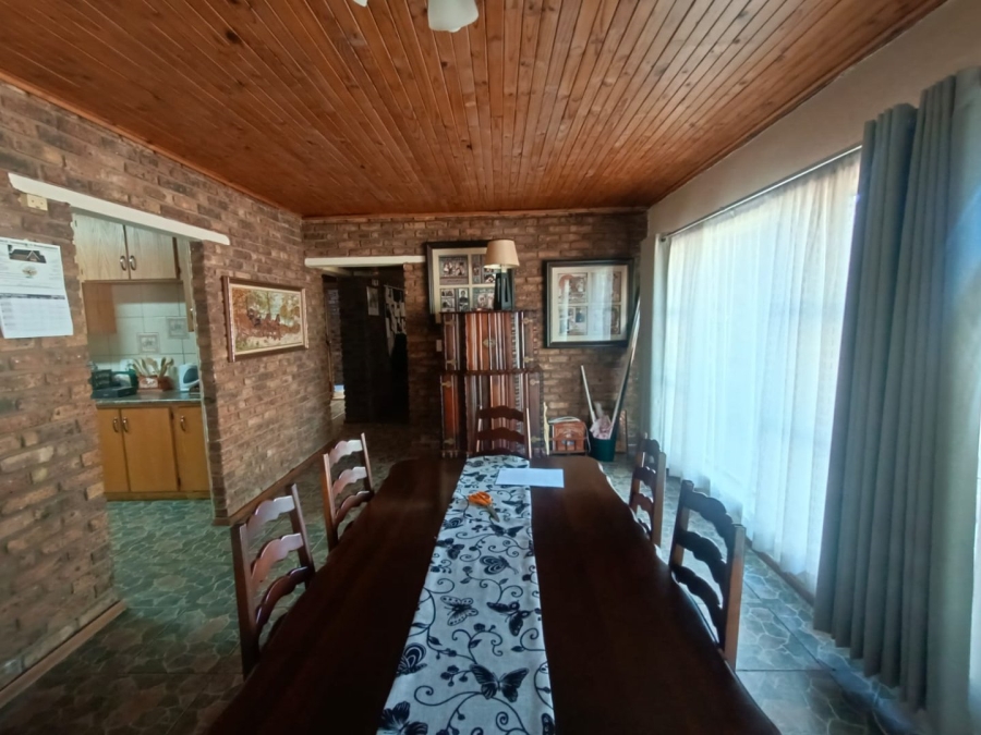 4 Bedroom Property for Sale in Vanderbijlpark SE 2 Gauteng