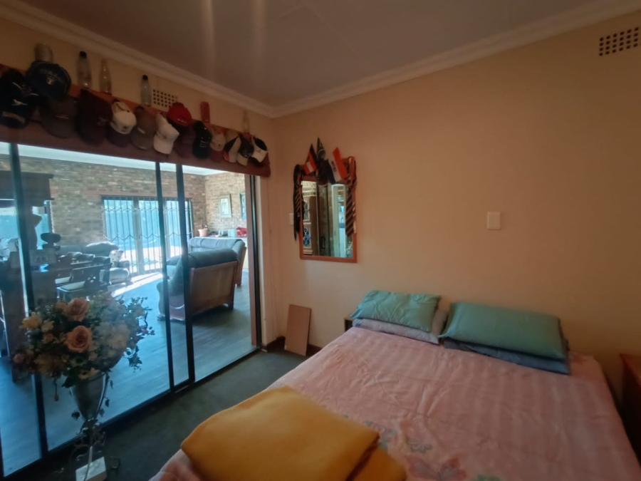 4 Bedroom Property for Sale in Vanderbijlpark SE 2 Gauteng
