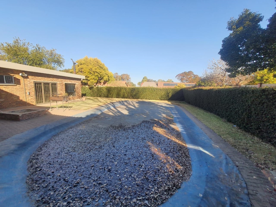 4 Bedroom Property for Sale in Vanderbijlpark SE 2 Gauteng
