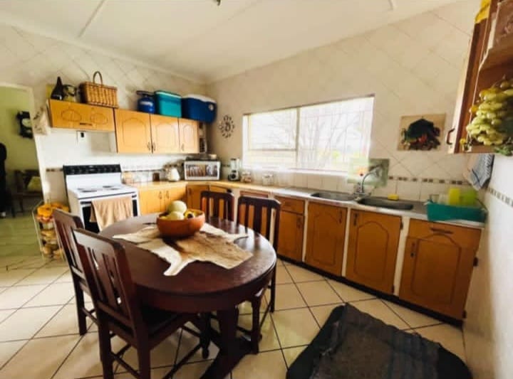 4 Bedroom Property for Sale in Duncanville Gauteng