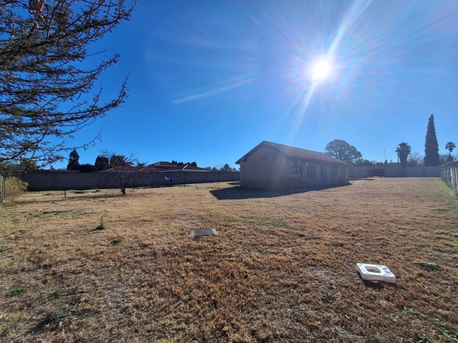 5 Bedroom Property for Sale in Bedworth Park Gauteng