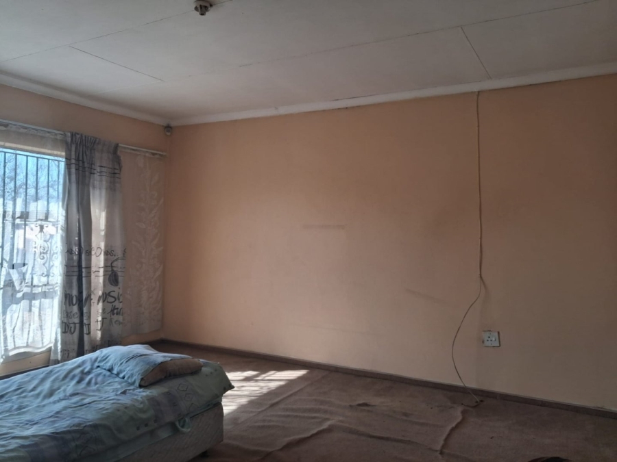 5 Bedroom Property for Sale in Bedworth Park Gauteng