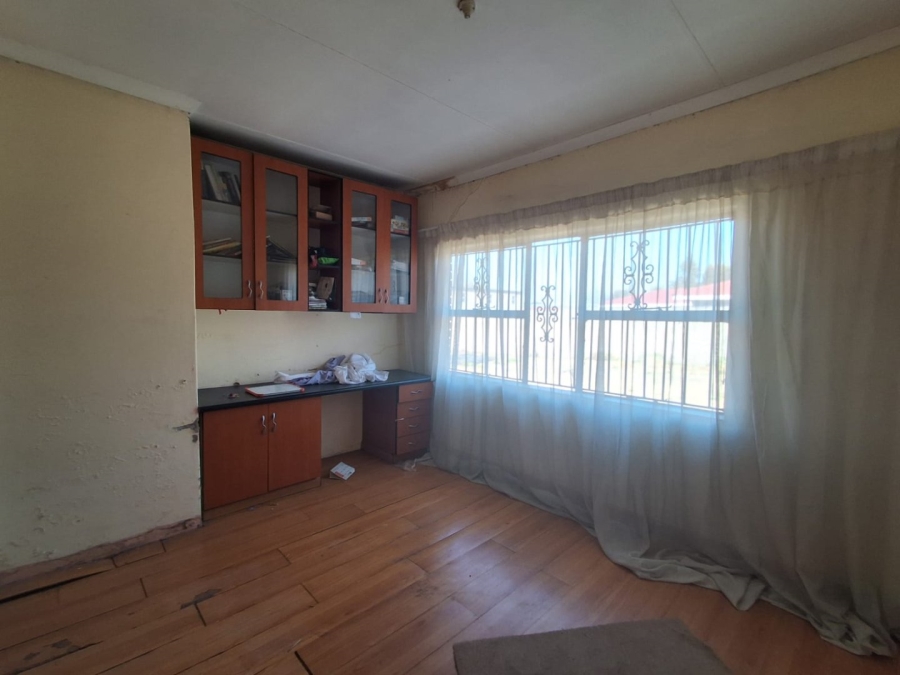 5 Bedroom Property for Sale in Bedworth Park Gauteng