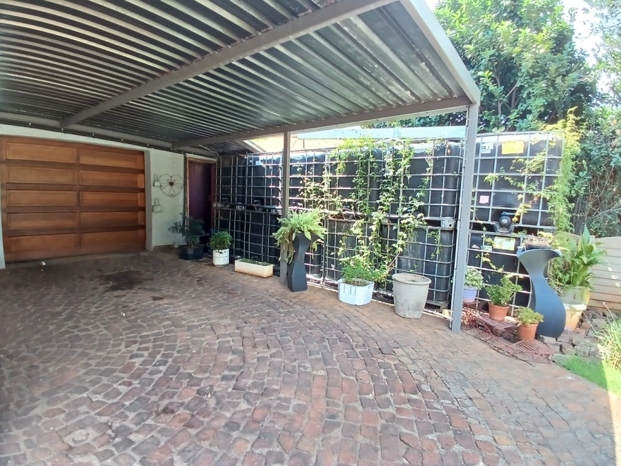 3 Bedroom Property for Sale in Vanderbijlpark SE 2 Gauteng