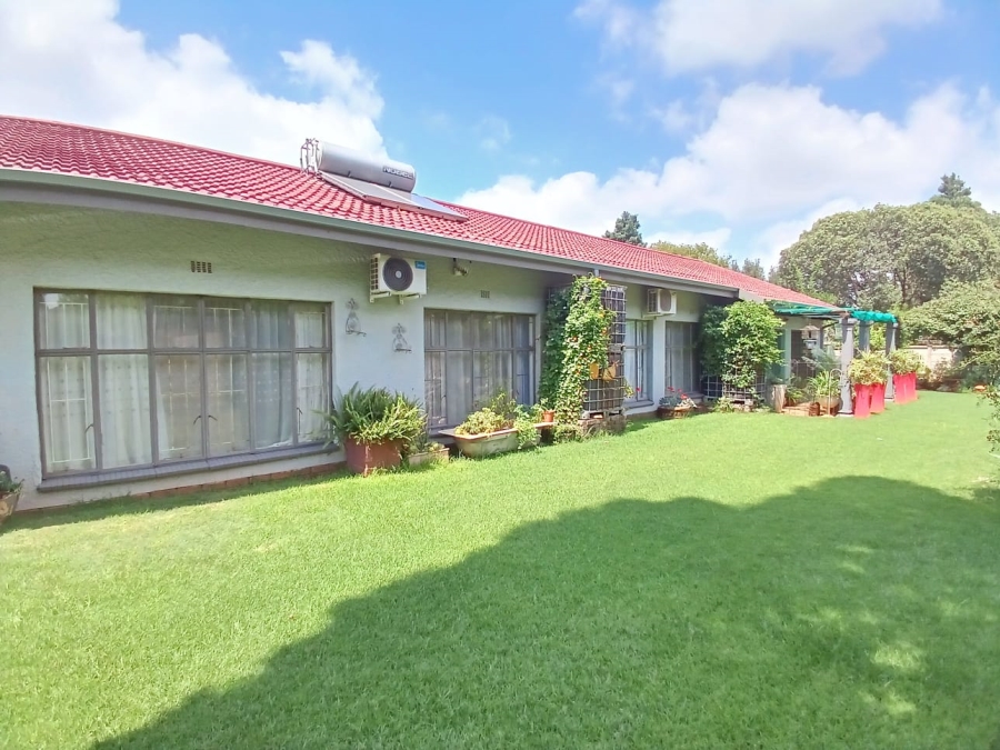 3 Bedroom Property for Sale in Vanderbijlpark SE 2 Gauteng