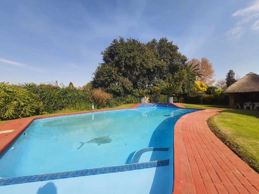 4 Bedroom Property for Sale in Vanderbijlpark SE 2 Gauteng