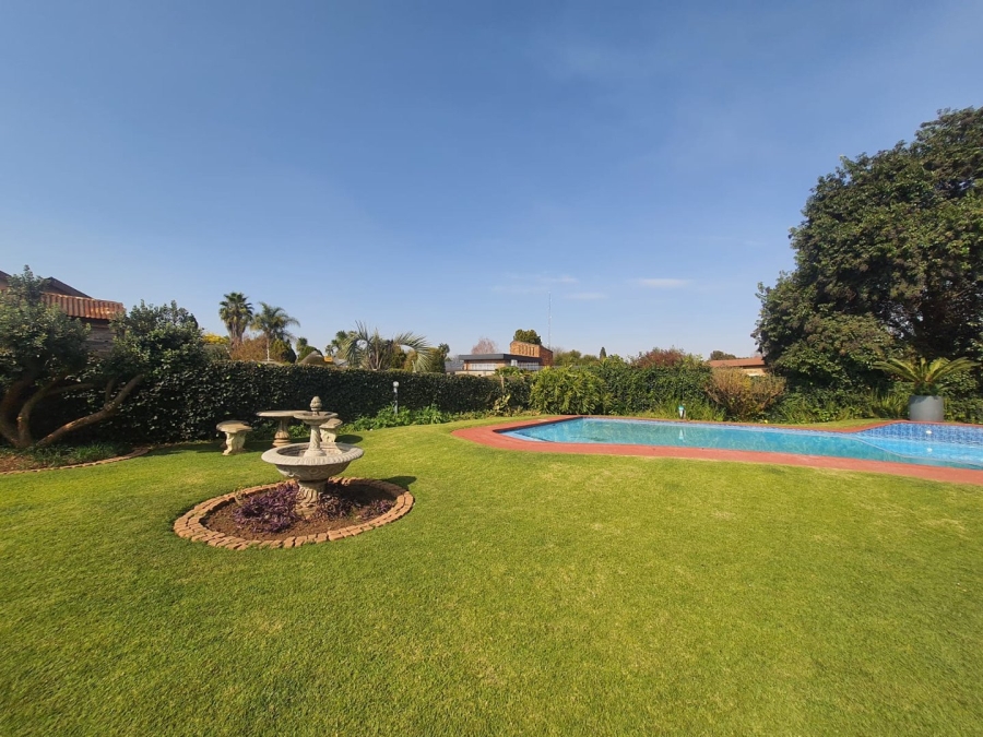 4 Bedroom Property for Sale in Vanderbijlpark SE 2 Gauteng