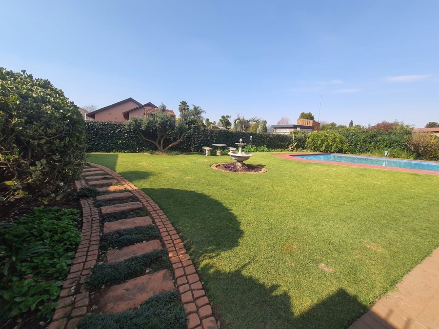 4 Bedroom Property for Sale in Vanderbijlpark SE 2 Gauteng