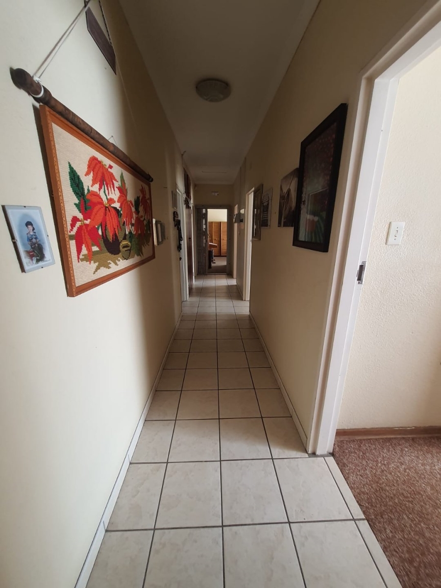 4 Bedroom Property for Sale in Vanderbijlpark SE 2 Gauteng