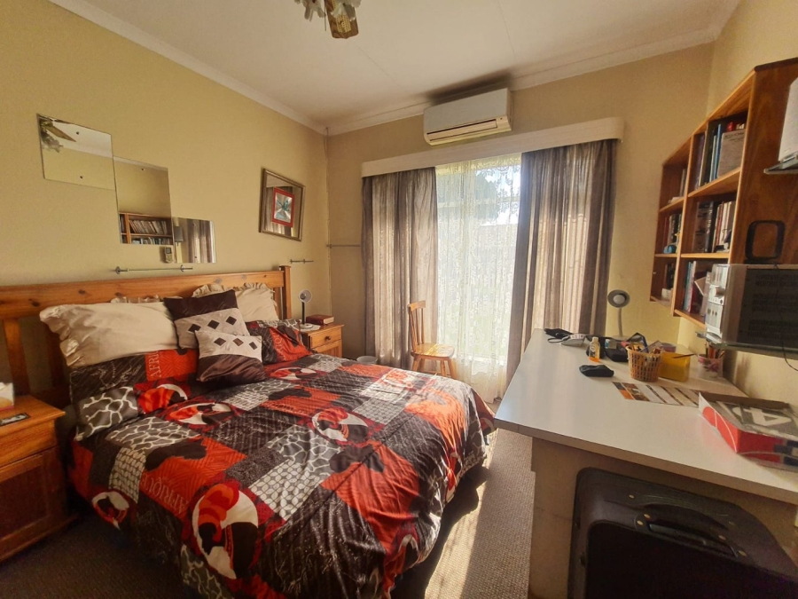 4 Bedroom Property for Sale in Vanderbijlpark SE 2 Gauteng
