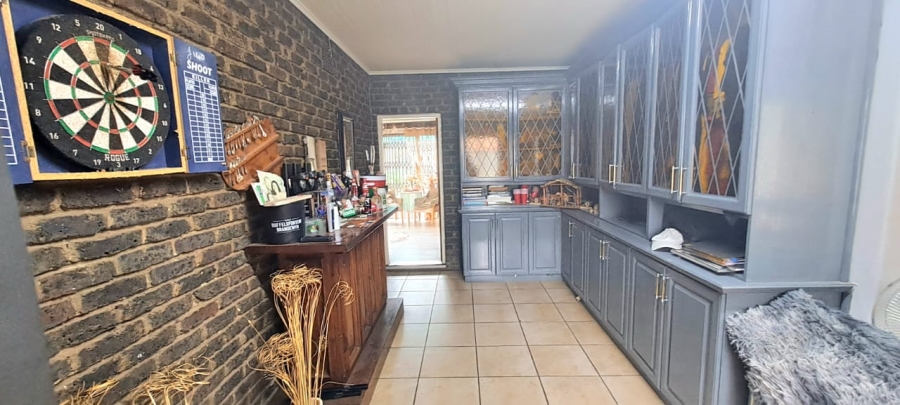 4 Bedroom Property for Sale in Arcon Park Gauteng