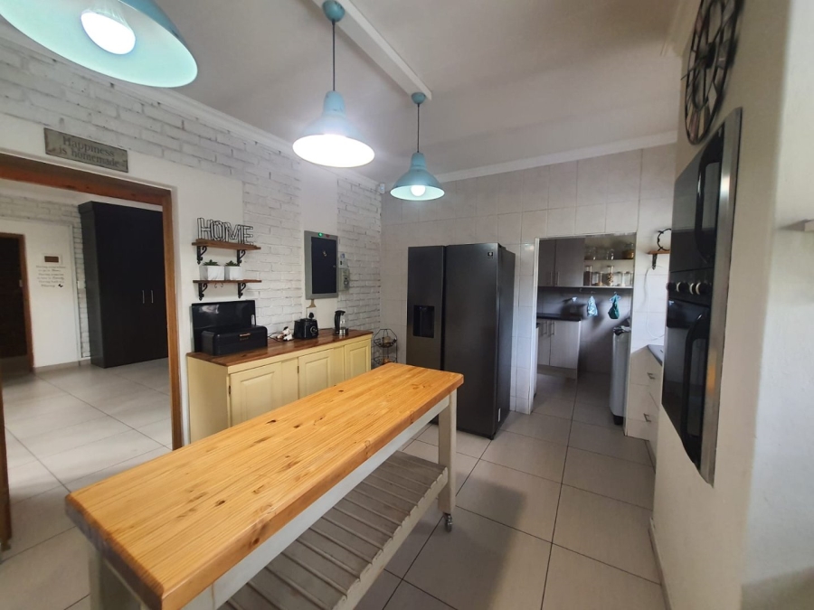 5 Bedroom Property for Sale in Vanderbijlpark SE 2 Gauteng