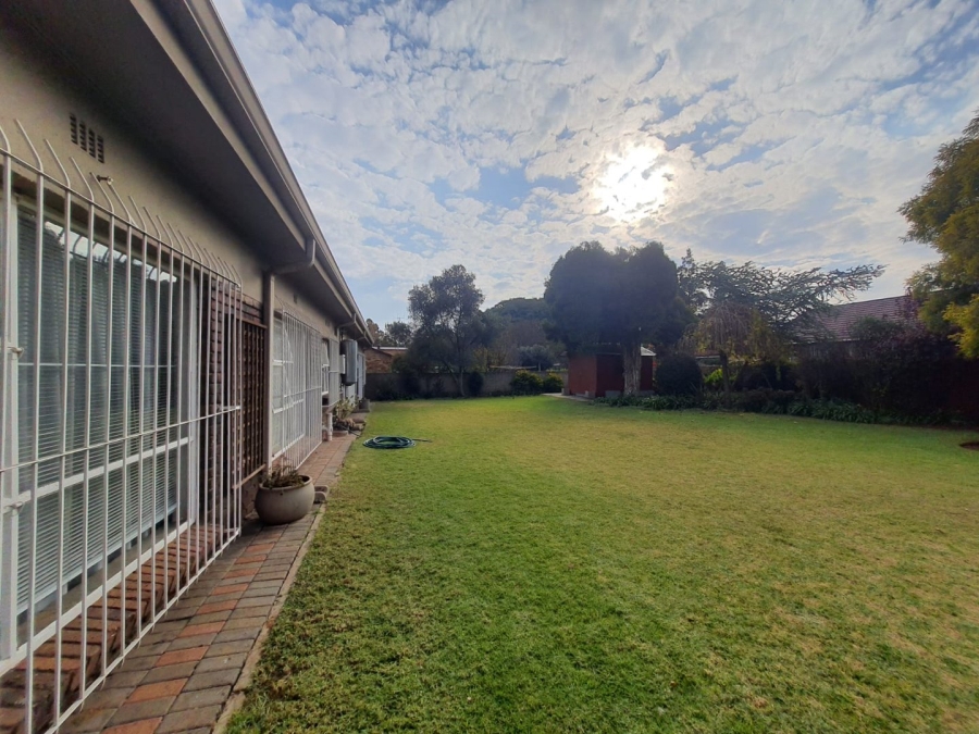 5 Bedroom Property for Sale in Vanderbijlpark SE 2 Gauteng
