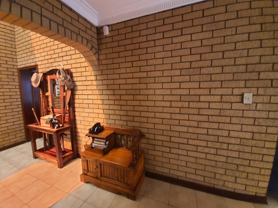 4 Bedroom Property for Sale in Vanderbijlpark SE 2 Gauteng