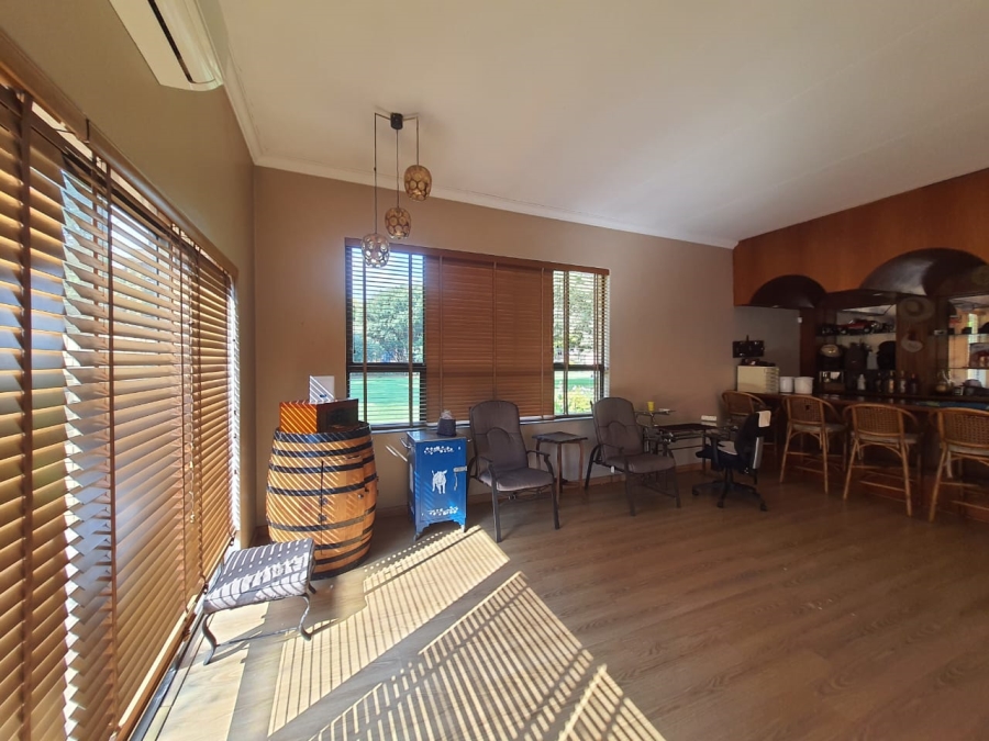 4 Bedroom Property for Sale in Vanderbijlpark SE 2 Gauteng