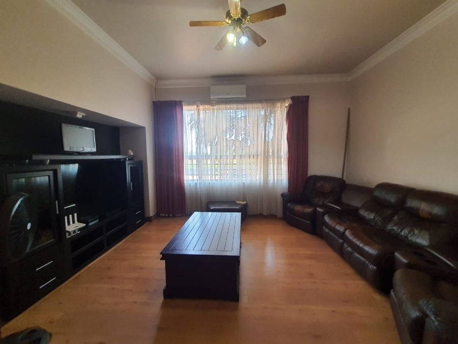 4 Bedroom Property for Sale in Vanderbijlpark SE 2 Gauteng