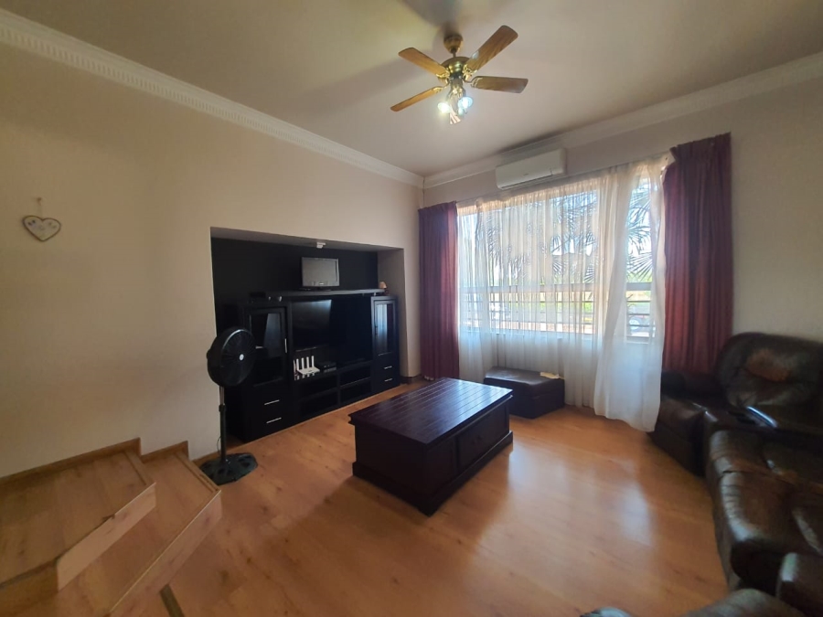 4 Bedroom Property for Sale in Vanderbijlpark SE 2 Gauteng
