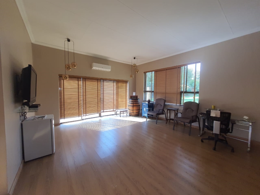 4 Bedroom Property for Sale in Vanderbijlpark SE 2 Gauteng