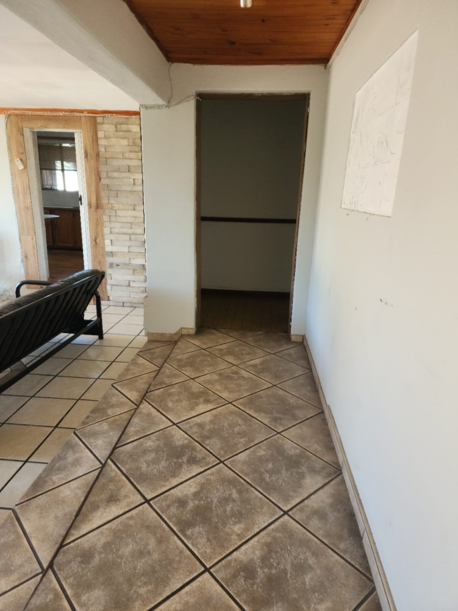 9 Bedroom Property for Sale in Bedworth Park Gauteng