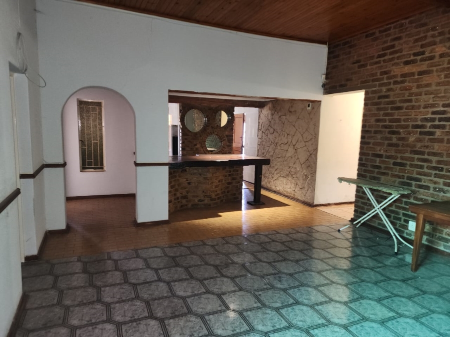 9 Bedroom Property for Sale in Bedworth Park Gauteng