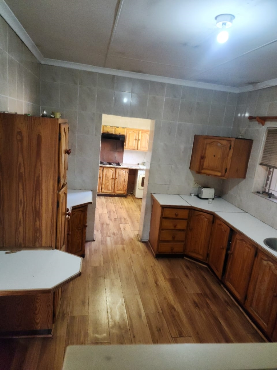 9 Bedroom Property for Sale in Bedworth Park Gauteng