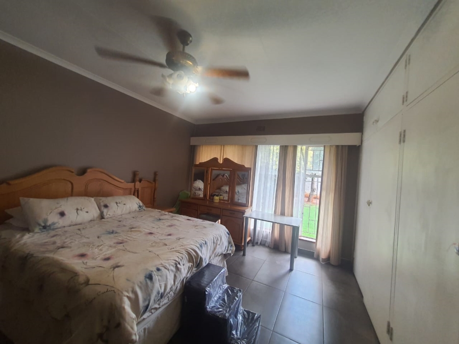 3 Bedroom Property for Sale in Vanderbijlpark SE 2 Gauteng
