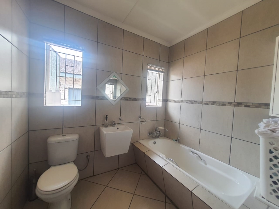 3 Bedroom Property for Sale in Vanderbijlpark SE 2 Gauteng