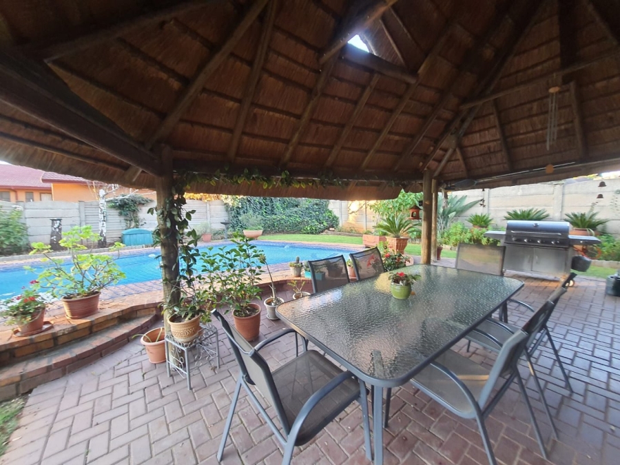 3 Bedroom Property for Sale in Vanderbijlpark SE 2 Gauteng