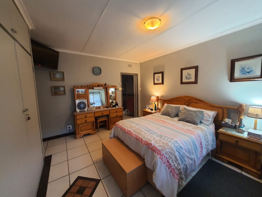 3 Bedroom Property for Sale in Vanderbijlpark SE 2 Gauteng