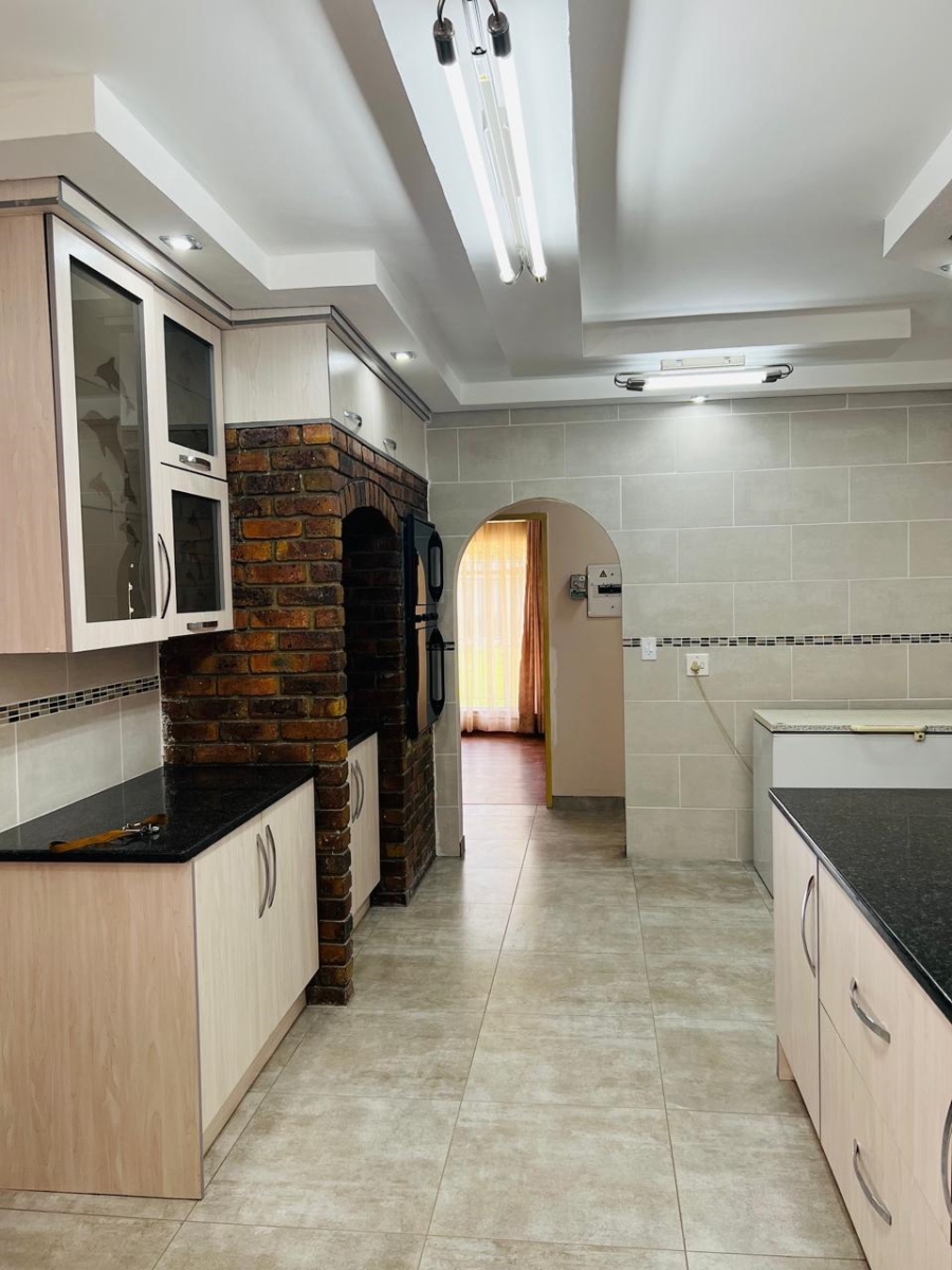 10 Bedroom Property for Sale in Bedworth Park Gauteng