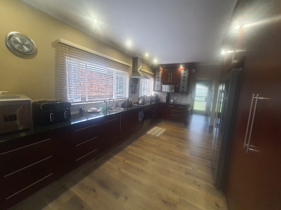 3 Bedroom Property for Sale in Vanderbijlpark SE 2 Gauteng